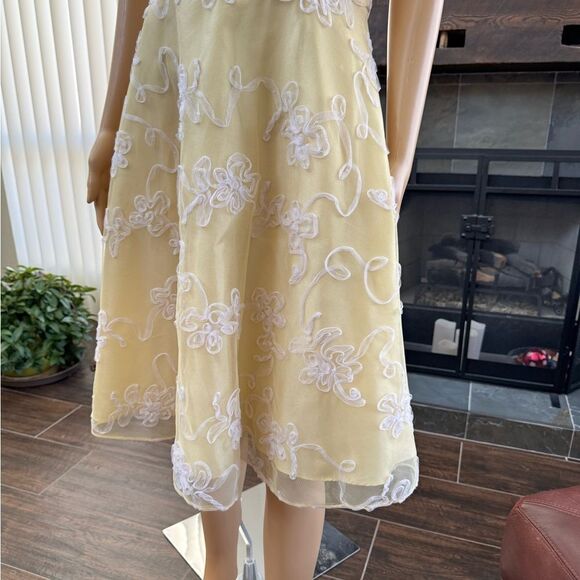 Masquerade mesh dress with 3-D floral appliqué spaghetti straps Size 9/10 EUC - Picture 7 of 16